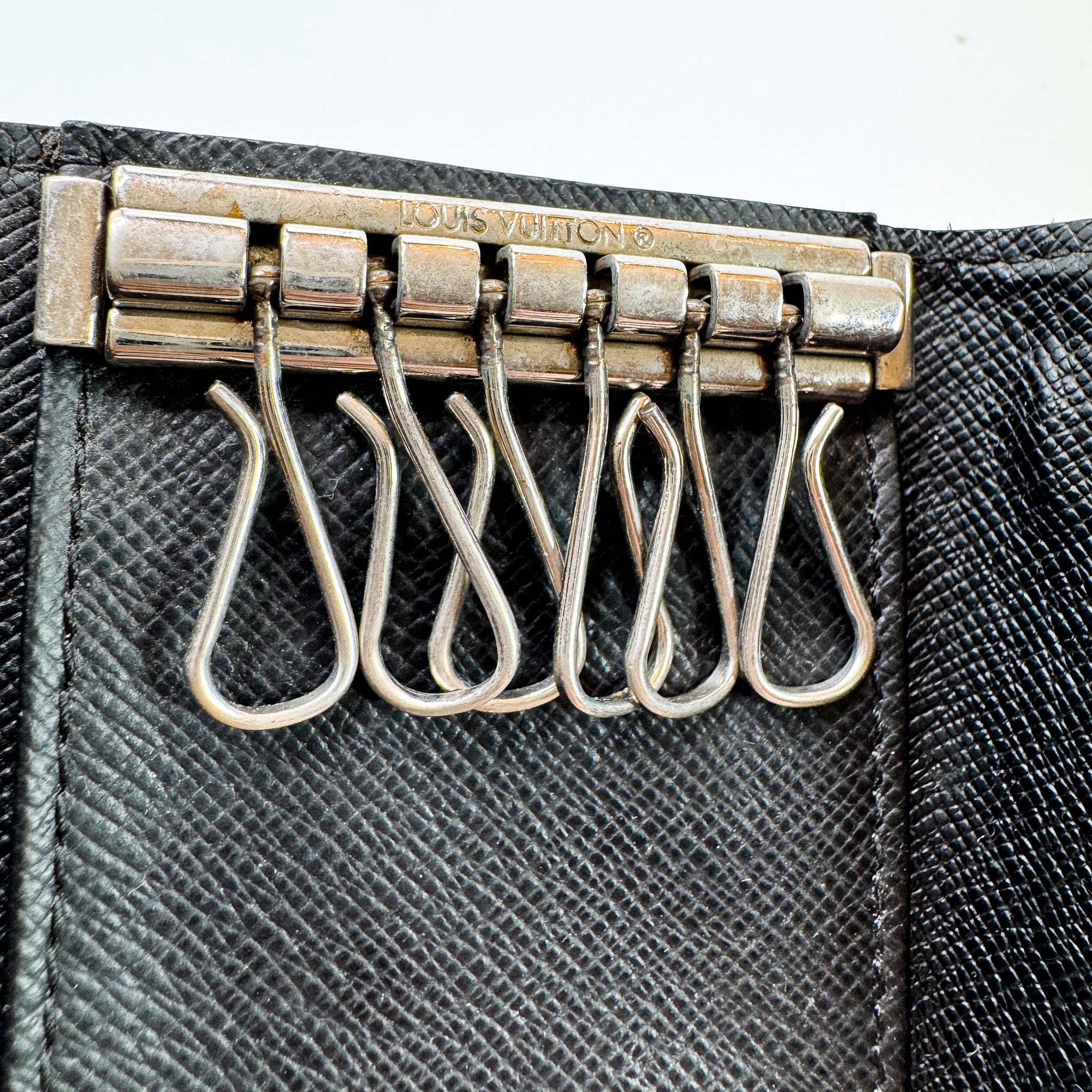 Pre-Owned Authentic Louis Vuitton Coated Canvas Damier Graphite Key Holder