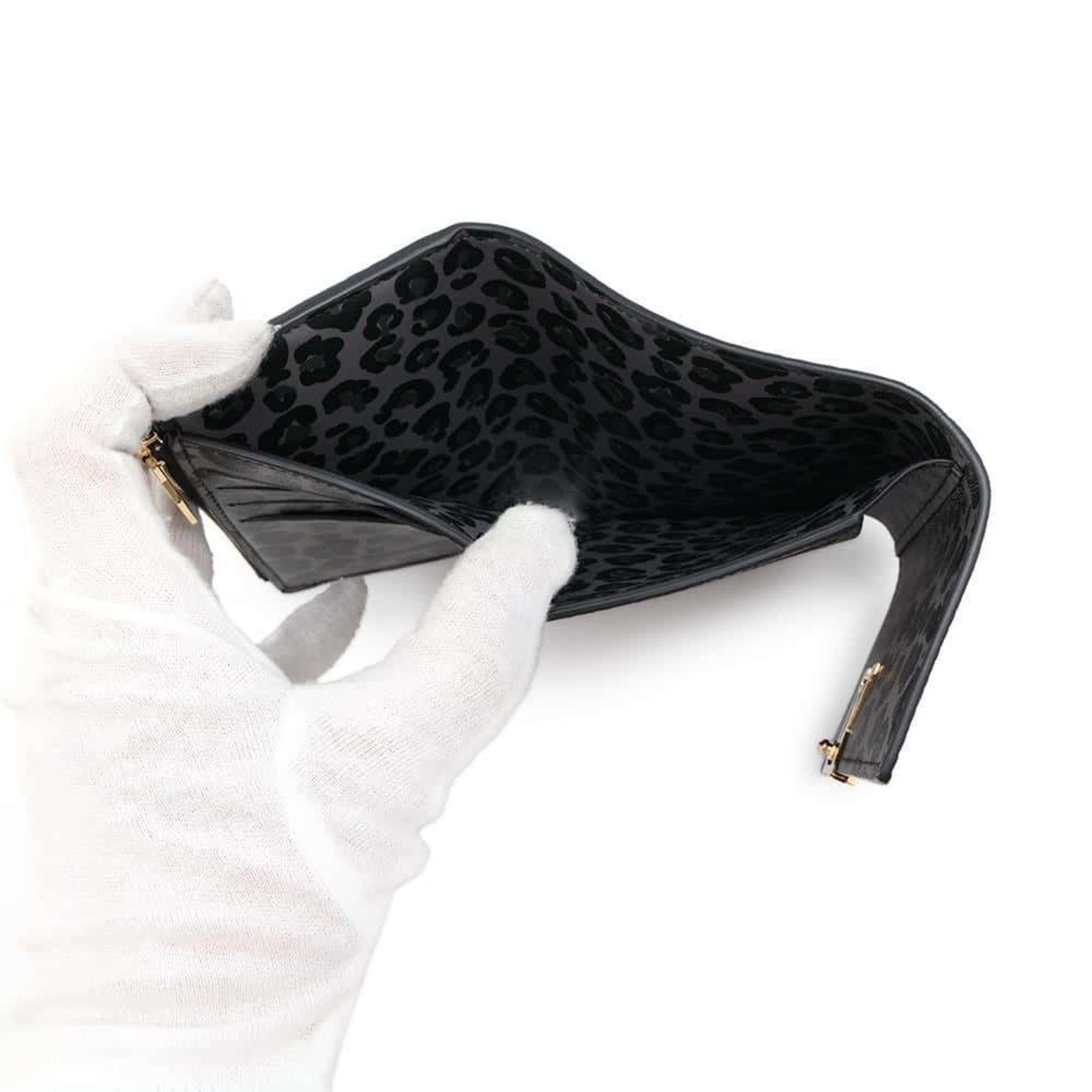 Louis Vuitton Tri Fold Wallet Taurillon Leather Leopard Portefeuille Capucines Compact M80795 Black