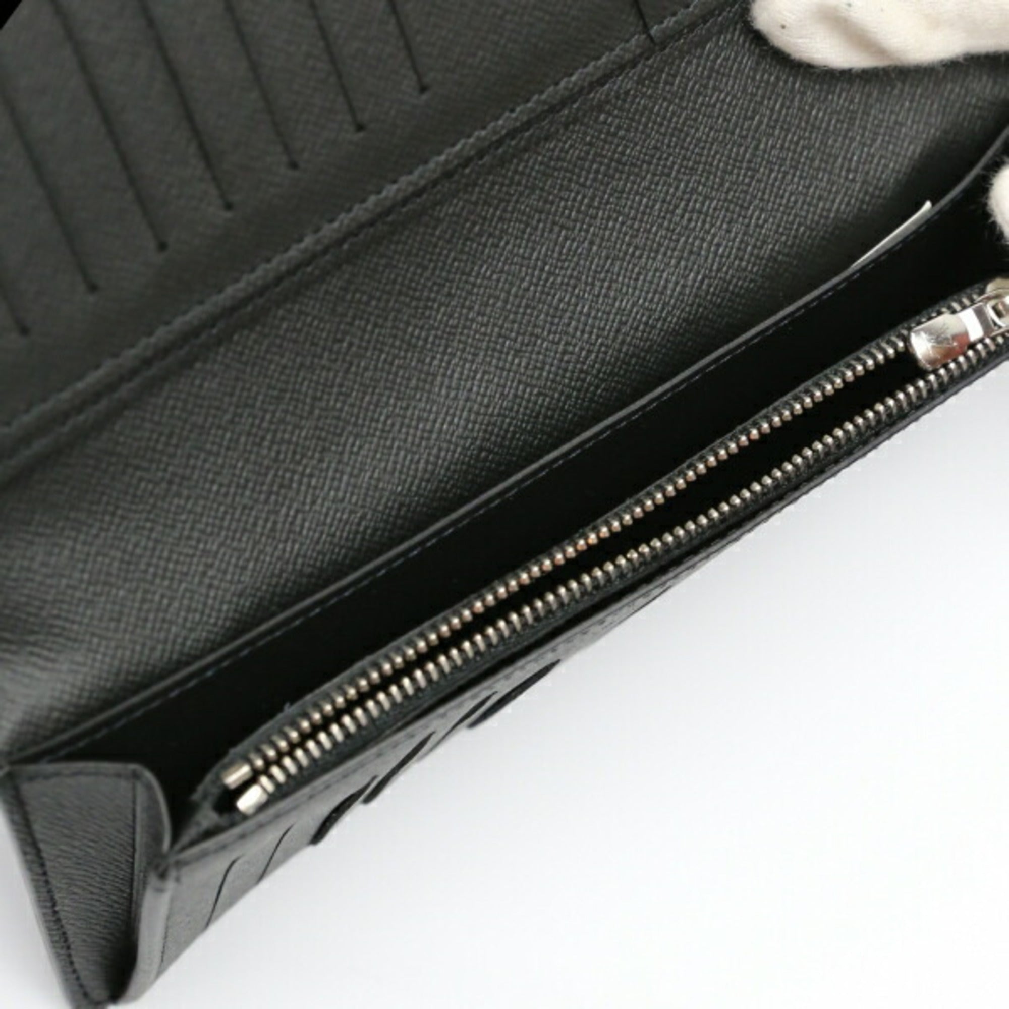Louis Vuitton Epi Leather Brazza Wallet Noir M63294