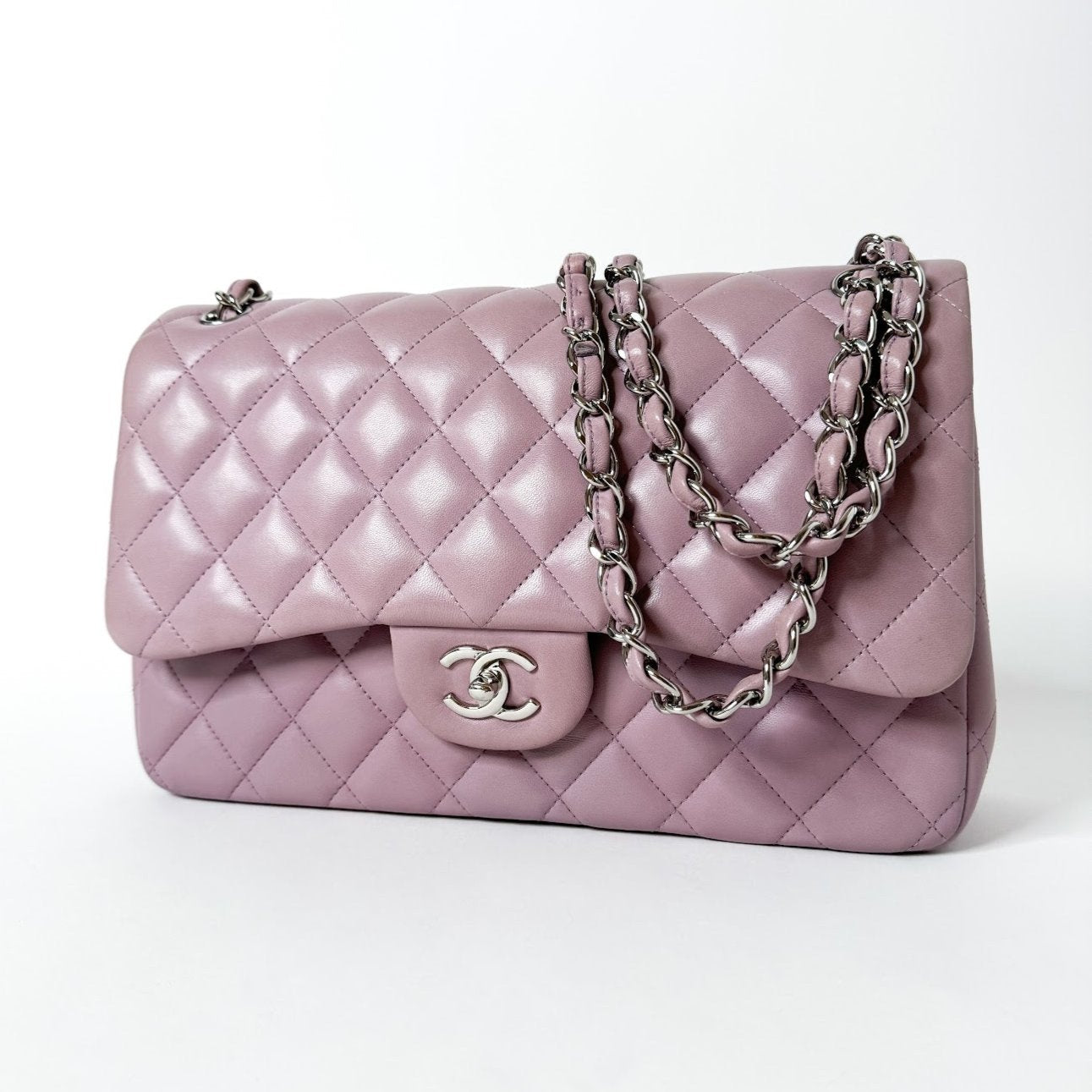 Pre-Owned Chanel Lambskin Leather Crossbody Bag Jumbo Lavender Double Flap