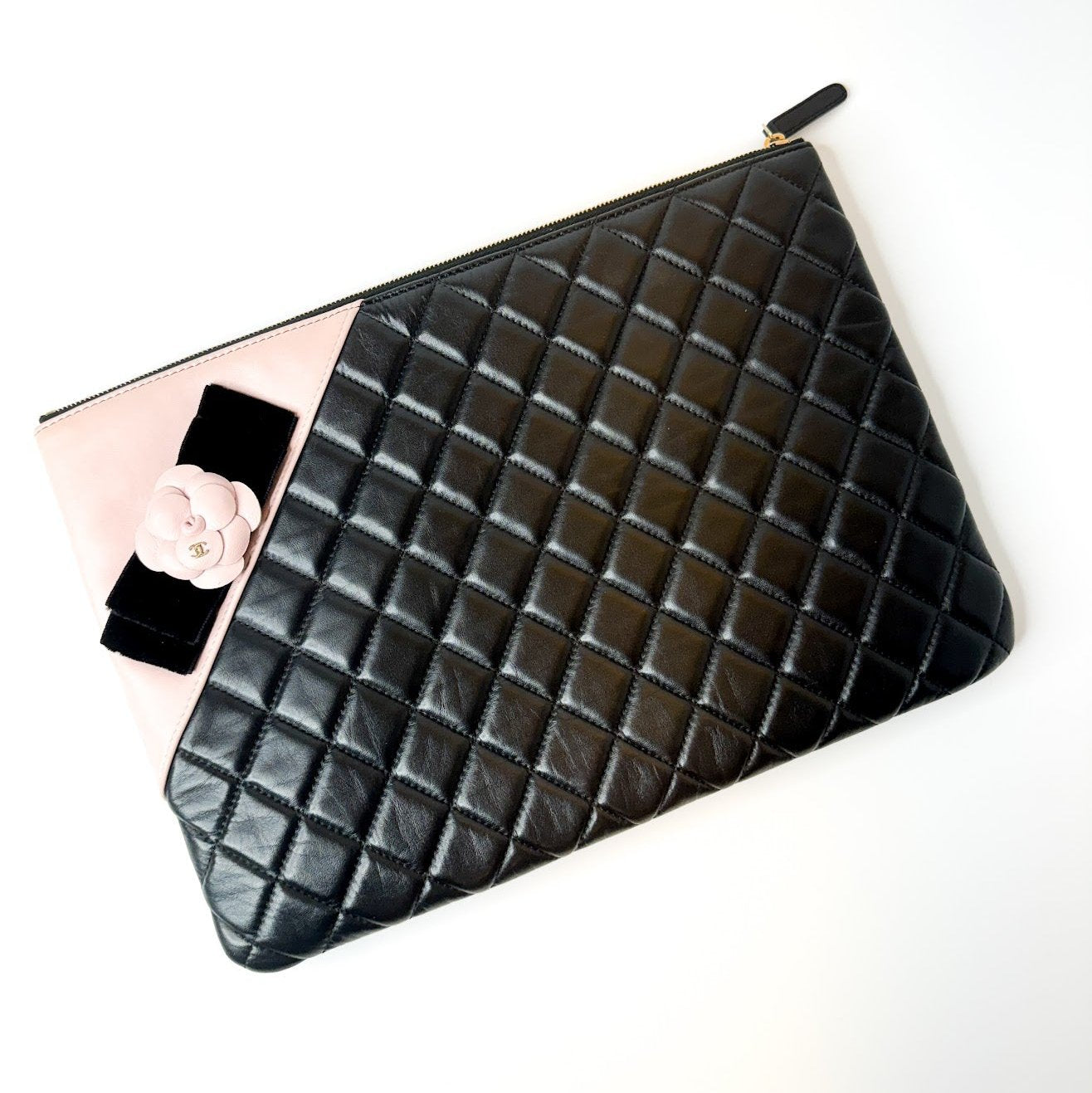 Pre-Owned Chanel Lambskin Leather Small Leather Goods iPad O Case Pouch Black and Pink Camellia