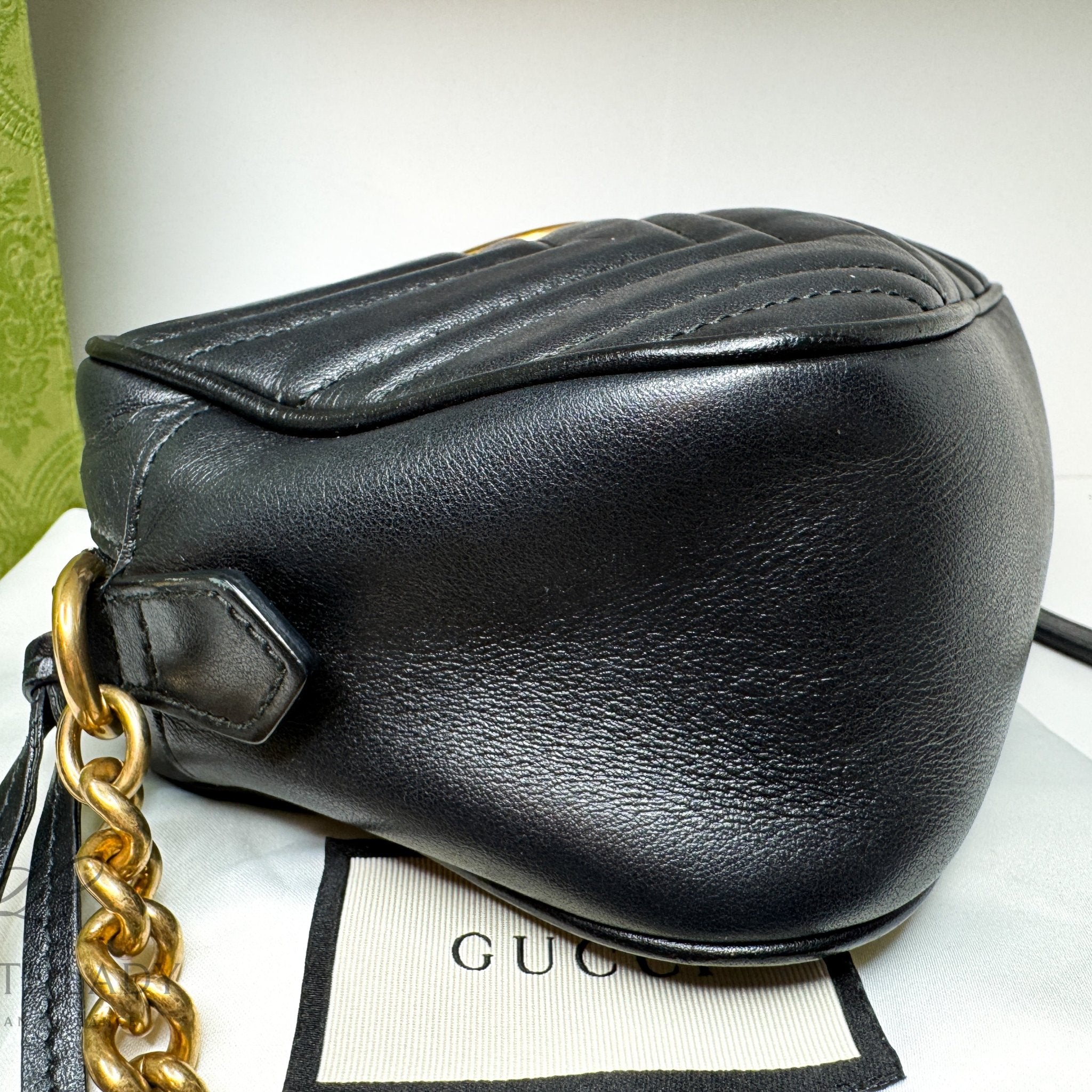 Pre-Owned Gucci Lambskin Leather Crossbody Bag Black Marmont Matelasse Small Camera Bag