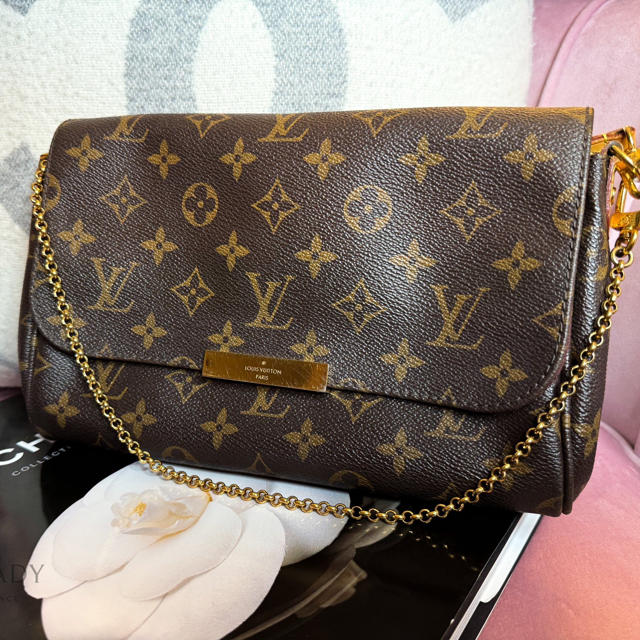 Pre-owned Louis Vuitton Monogram Canvas Crossbody Bag Favorite MM Monogram