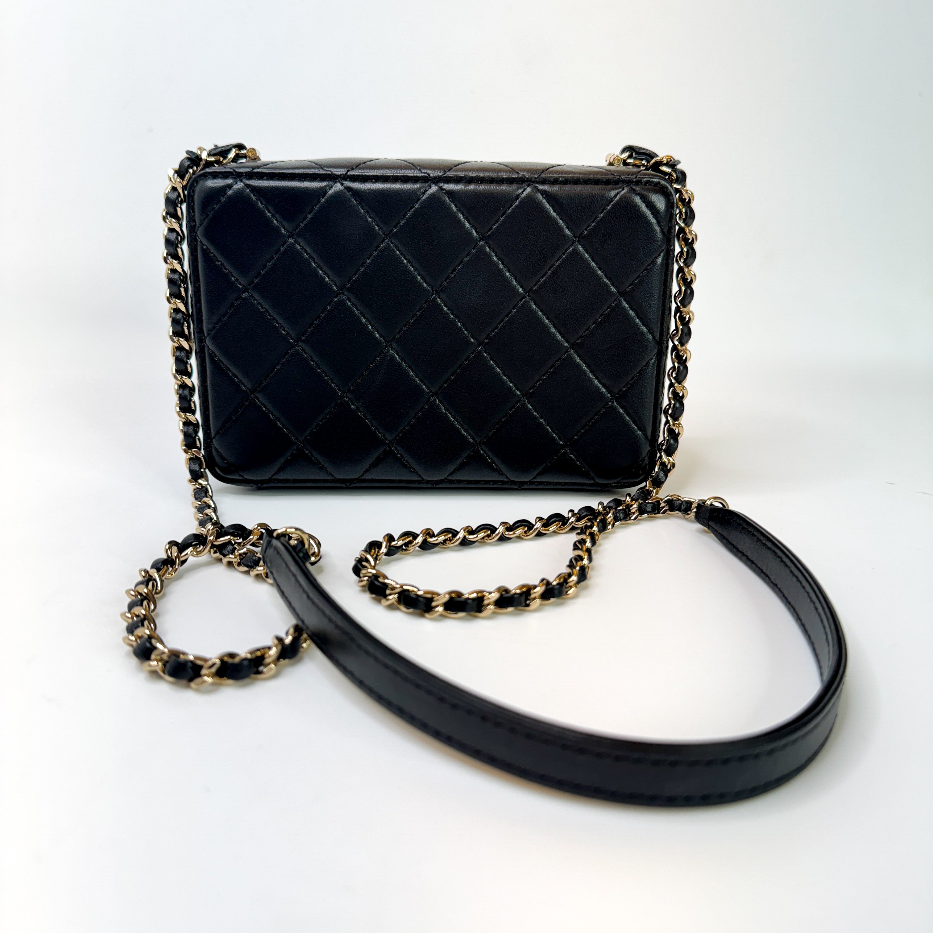 Pre-Owned Authentic 2024 Chanel Black Lambskin Camera Bag