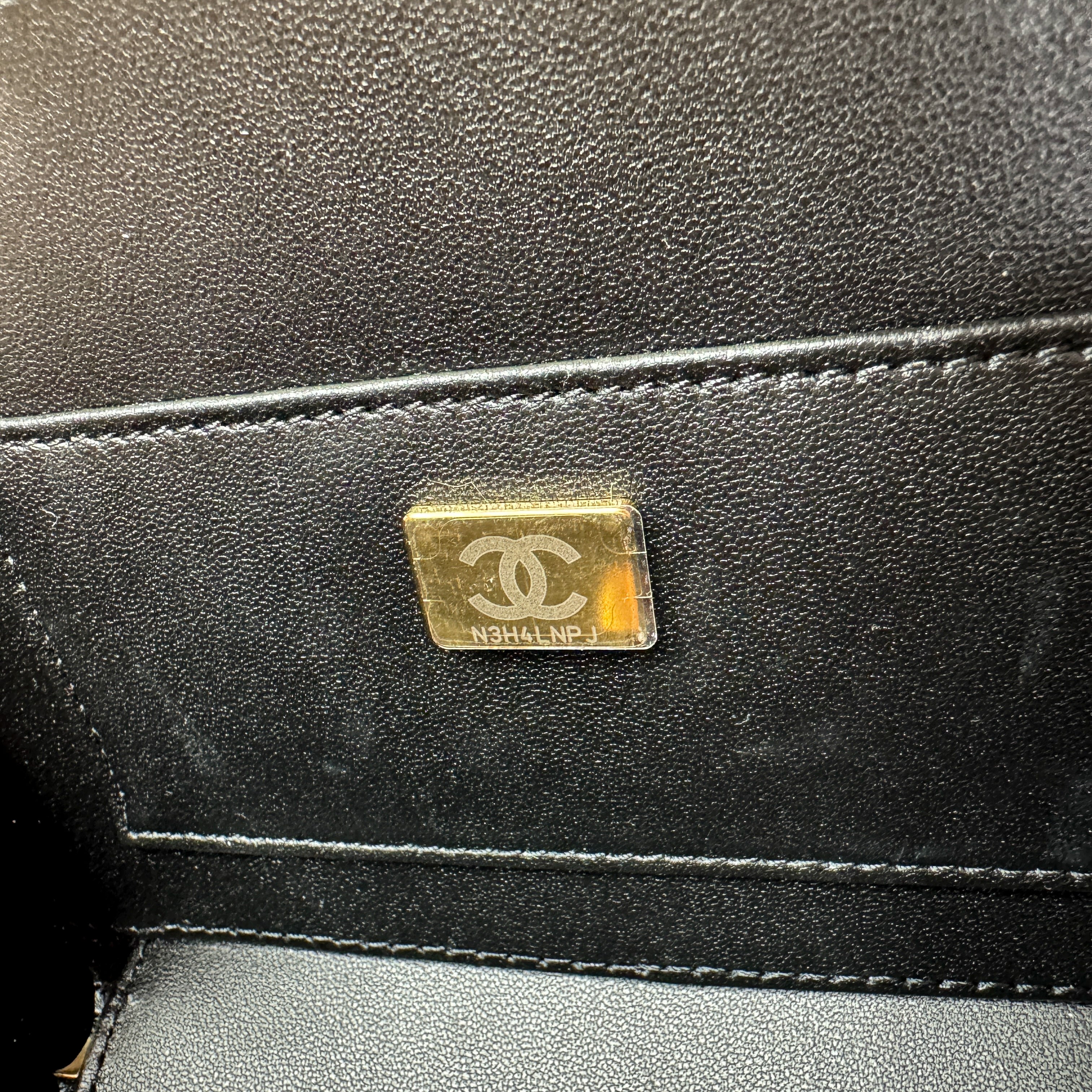 Pre-Owned Authentic 2024 Chanel Black Lambskin Camera Bag