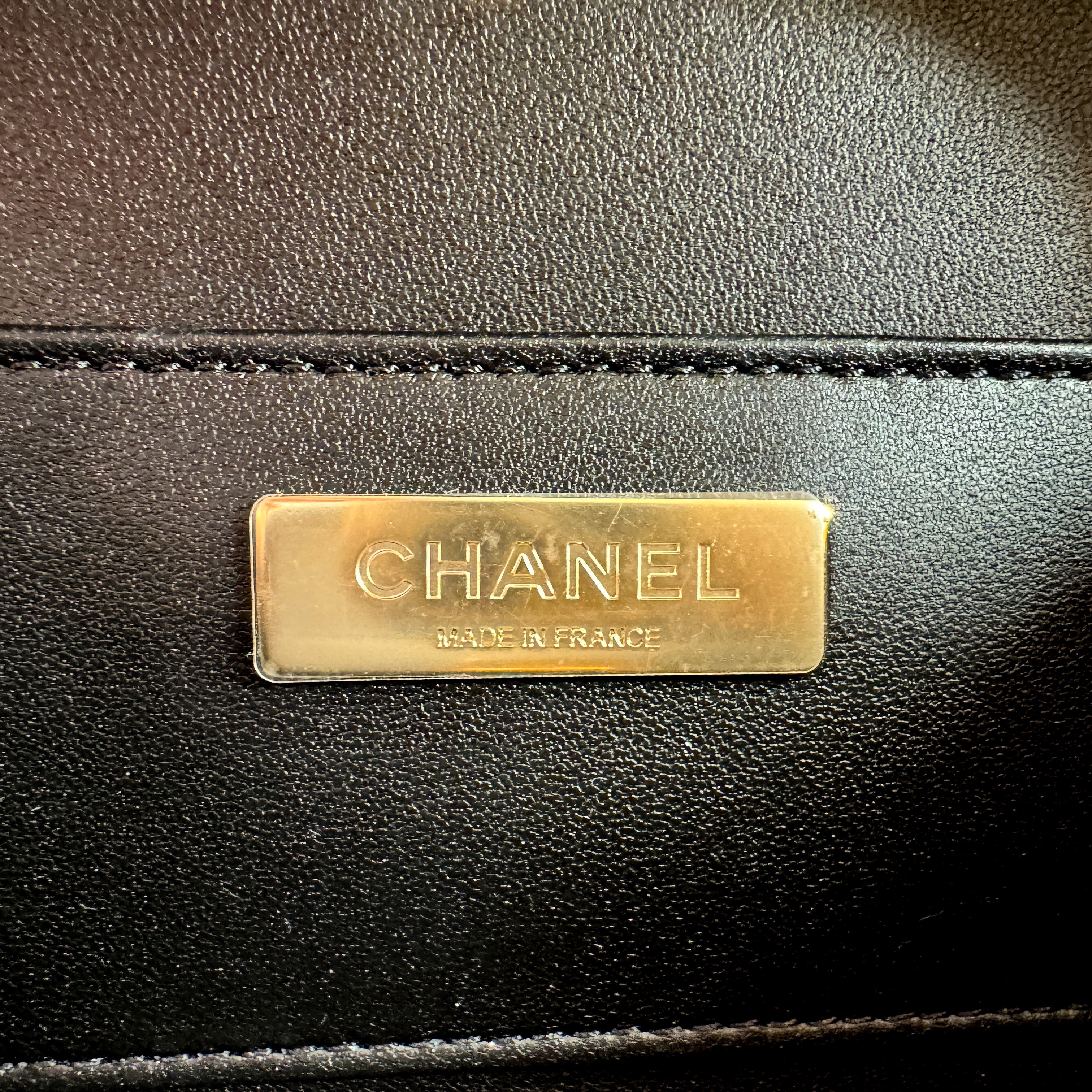 Pre-Owned Authentic 2024 Chanel Black Lambskin Camera Bag