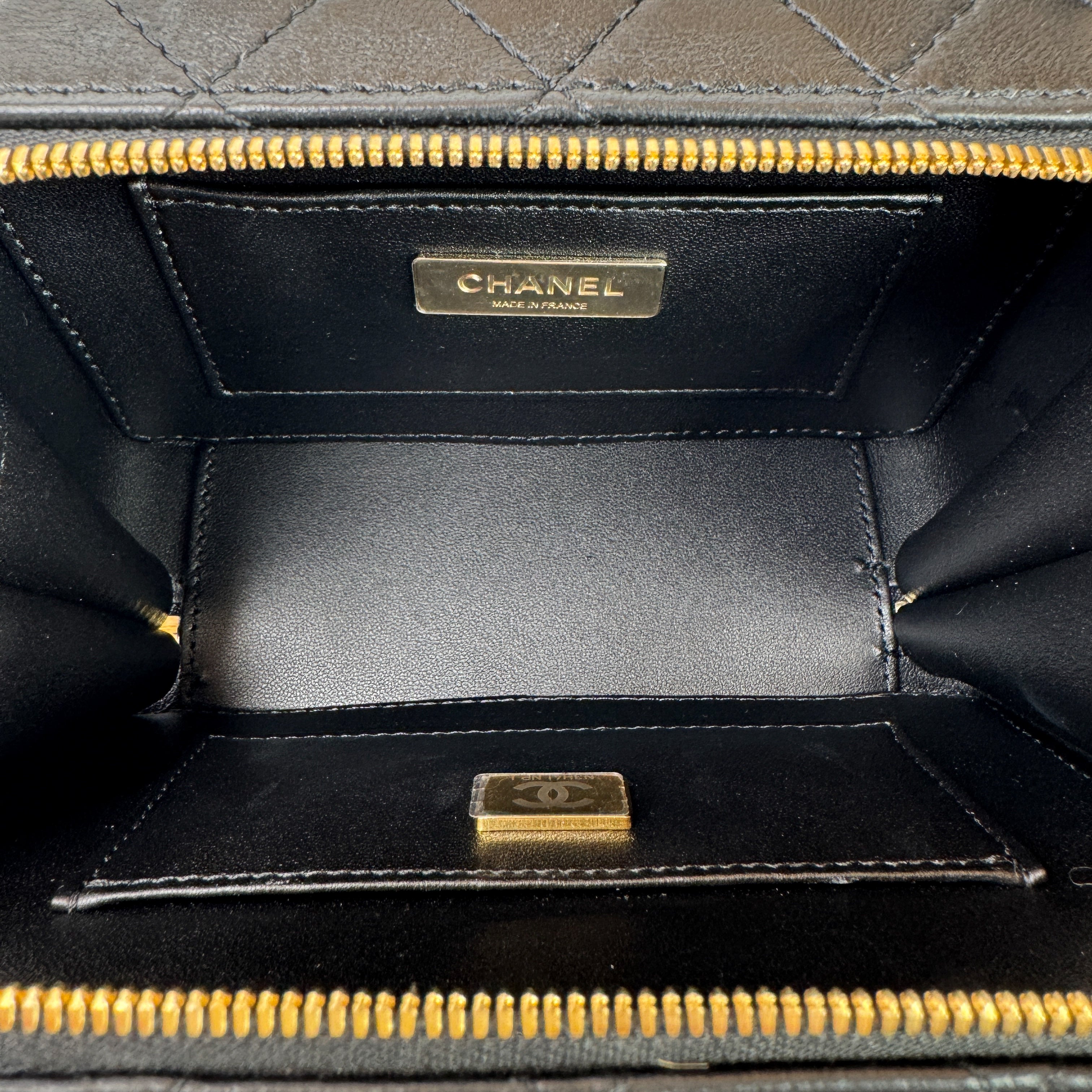 Pre-Owned Authentic 2024 Chanel Black Lambskin Camera Bag