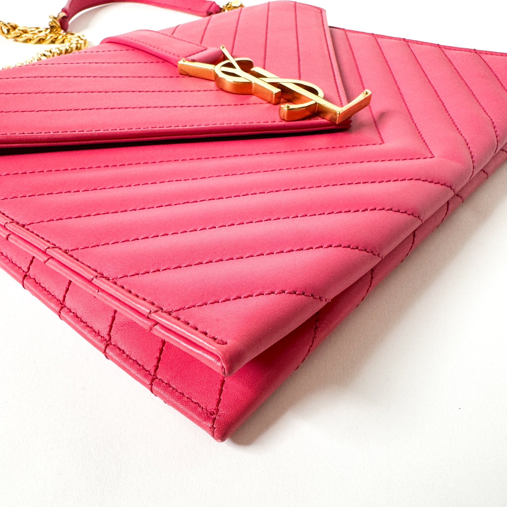 Pre-Owned Yves Saint Laurent Leather Crossbody Bag Pink Medium Envelope