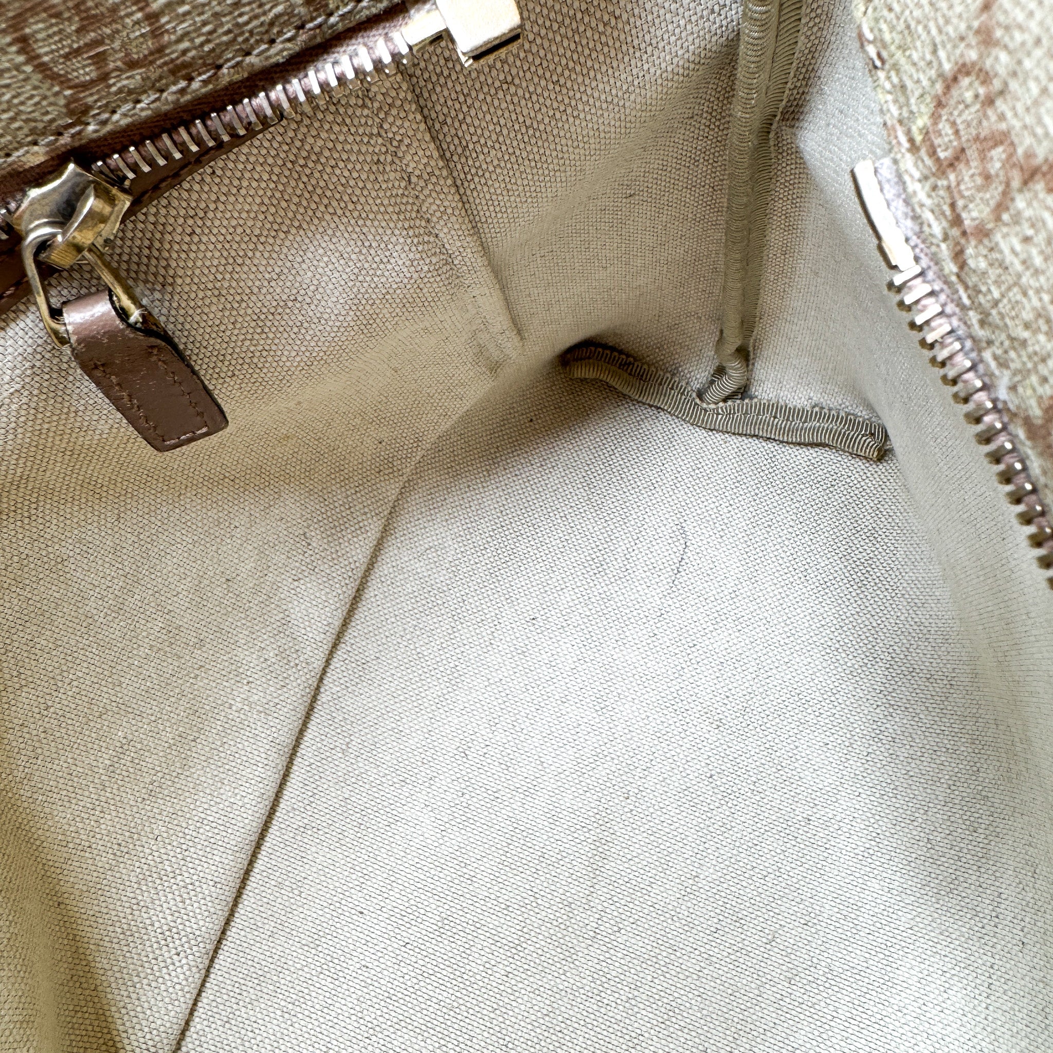 Pre-Owned Authentic Gucci Supreme Coated Canvas Beige GG Small Joy Tote Bag