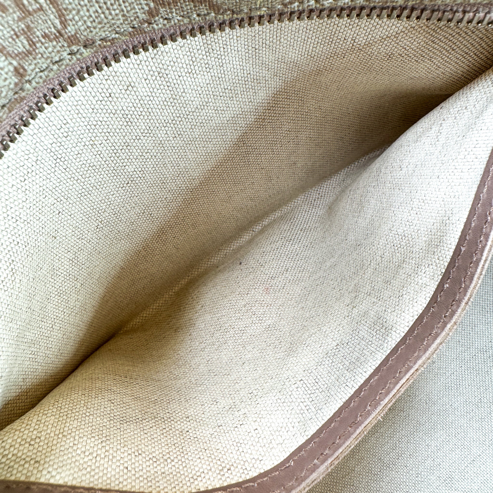 Pre-Owned Authentic Gucci Supreme Coated Canvas Beige GG Small Joy Tote Bag