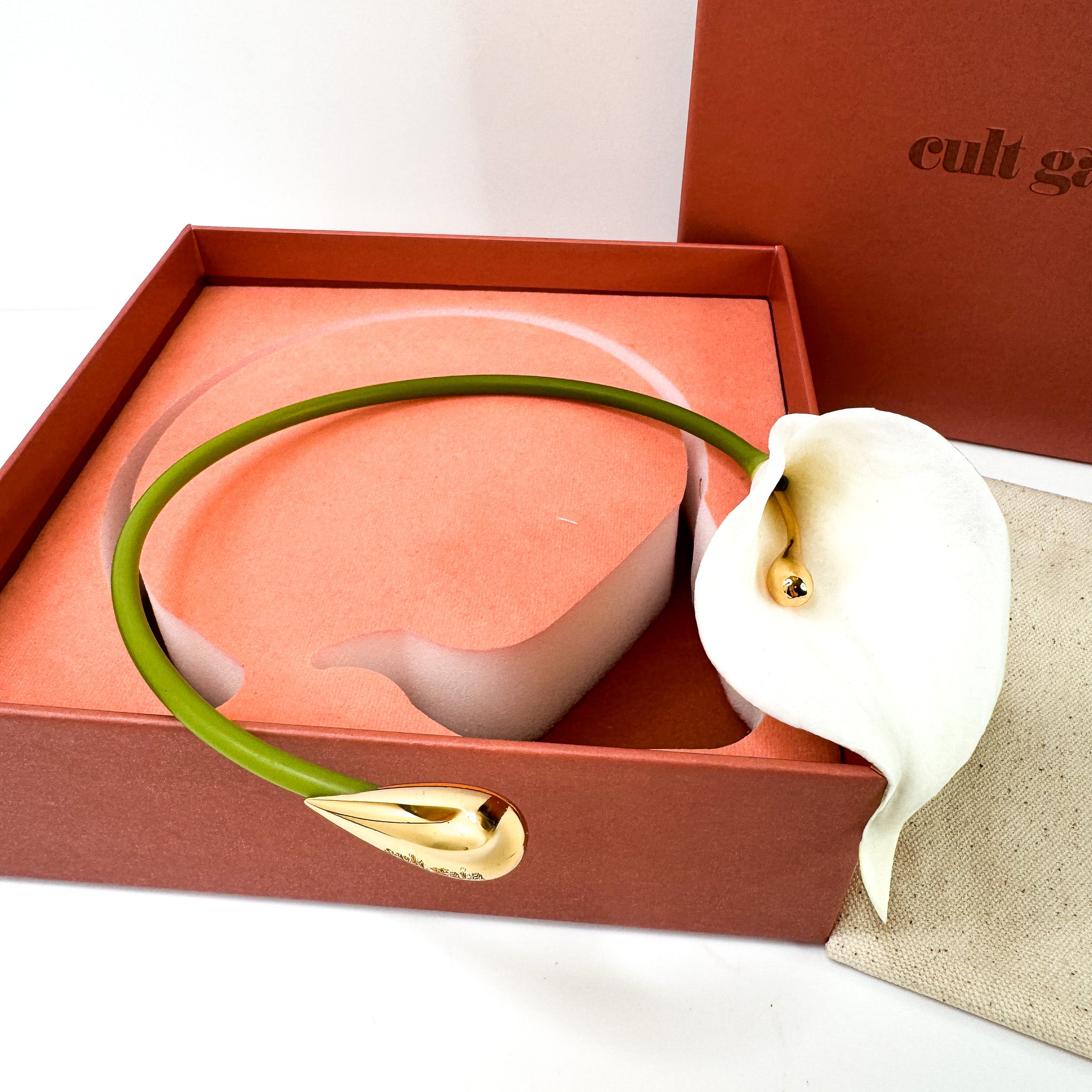 Pre-Owned Authentic BNWT Cult Gaia Calla Vine Choker Necklace