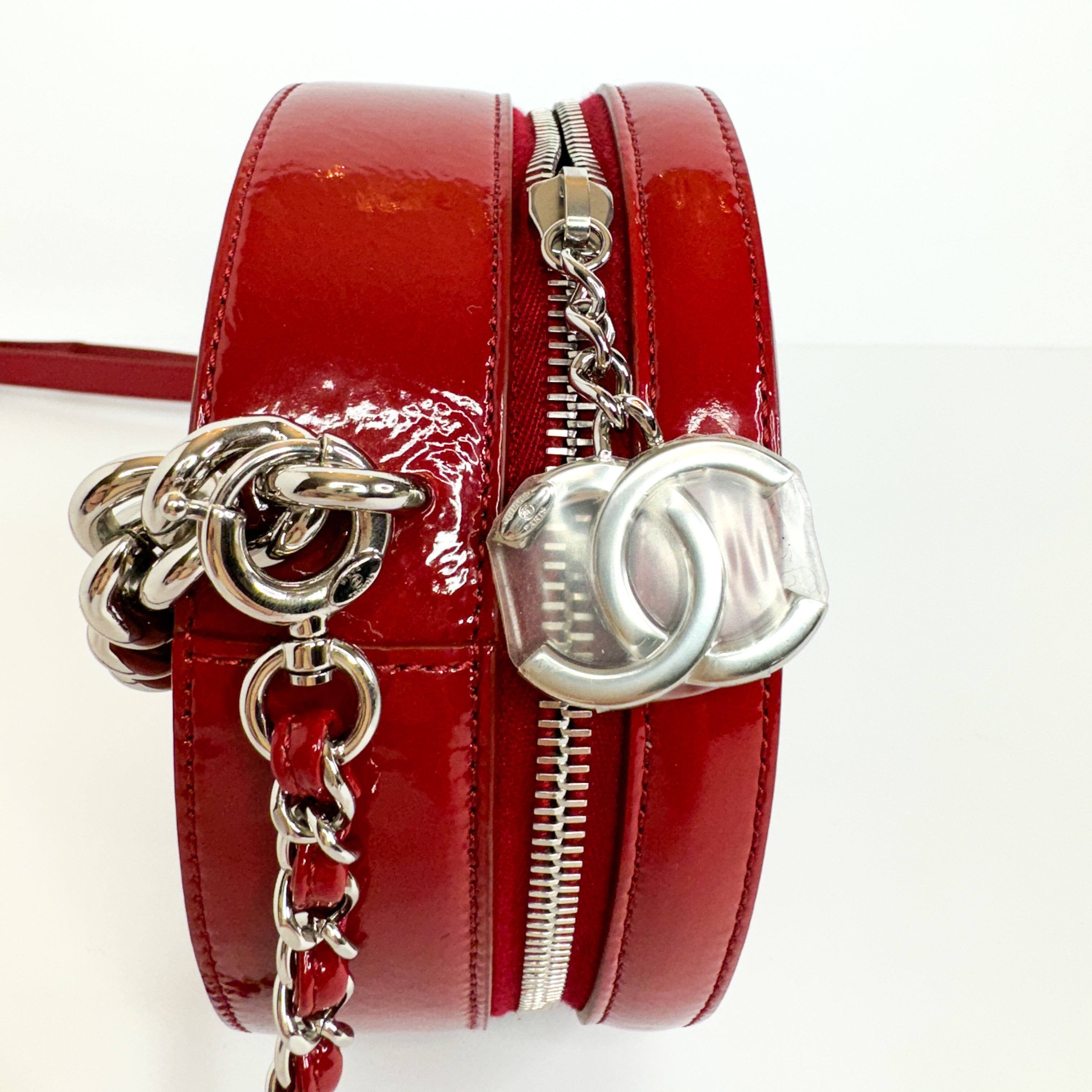 Pre-Owned Authentic Chanel Patent Leather Round as Earth Crossbody Bag with Silver Hardware