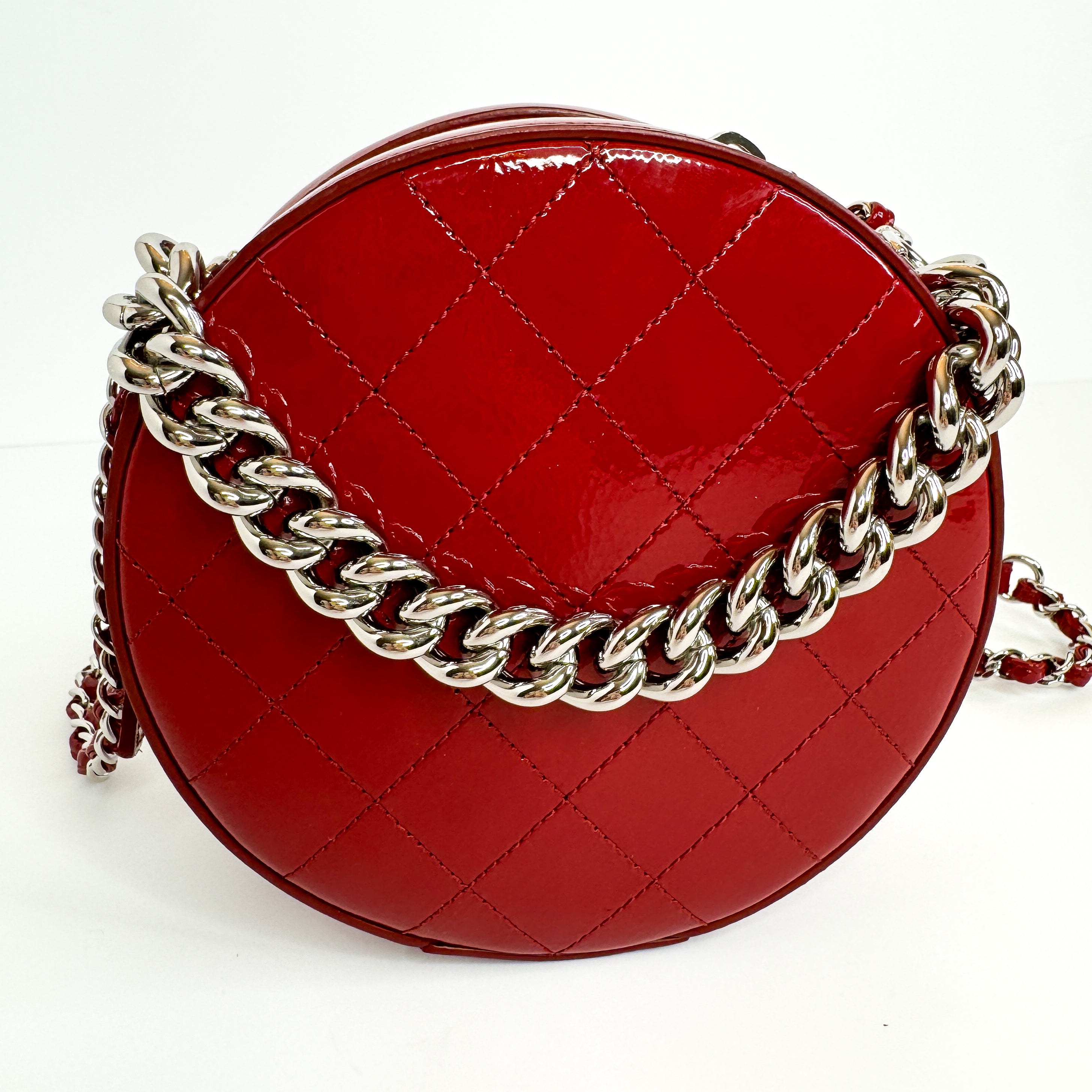 Pre-Owned Authentic Chanel Patent Leather Round as Earth Crossbody Bag with Silver Hardware