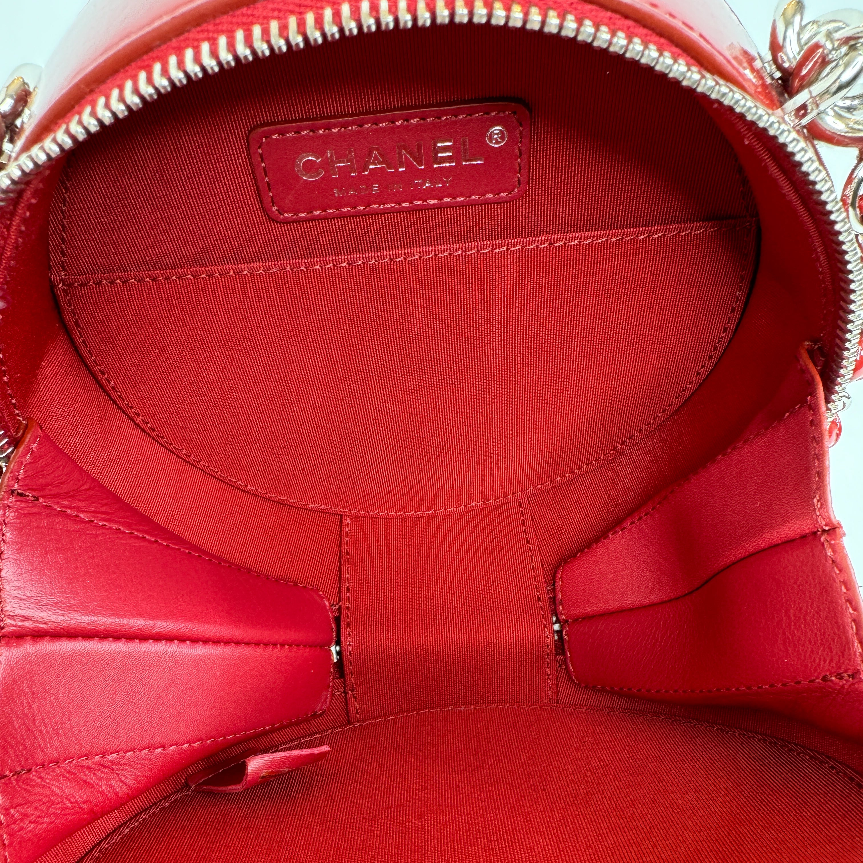 Pre-Owned Authentic Chanel Patent Leather Round as Earth Crossbody Bag with Silver Hardware