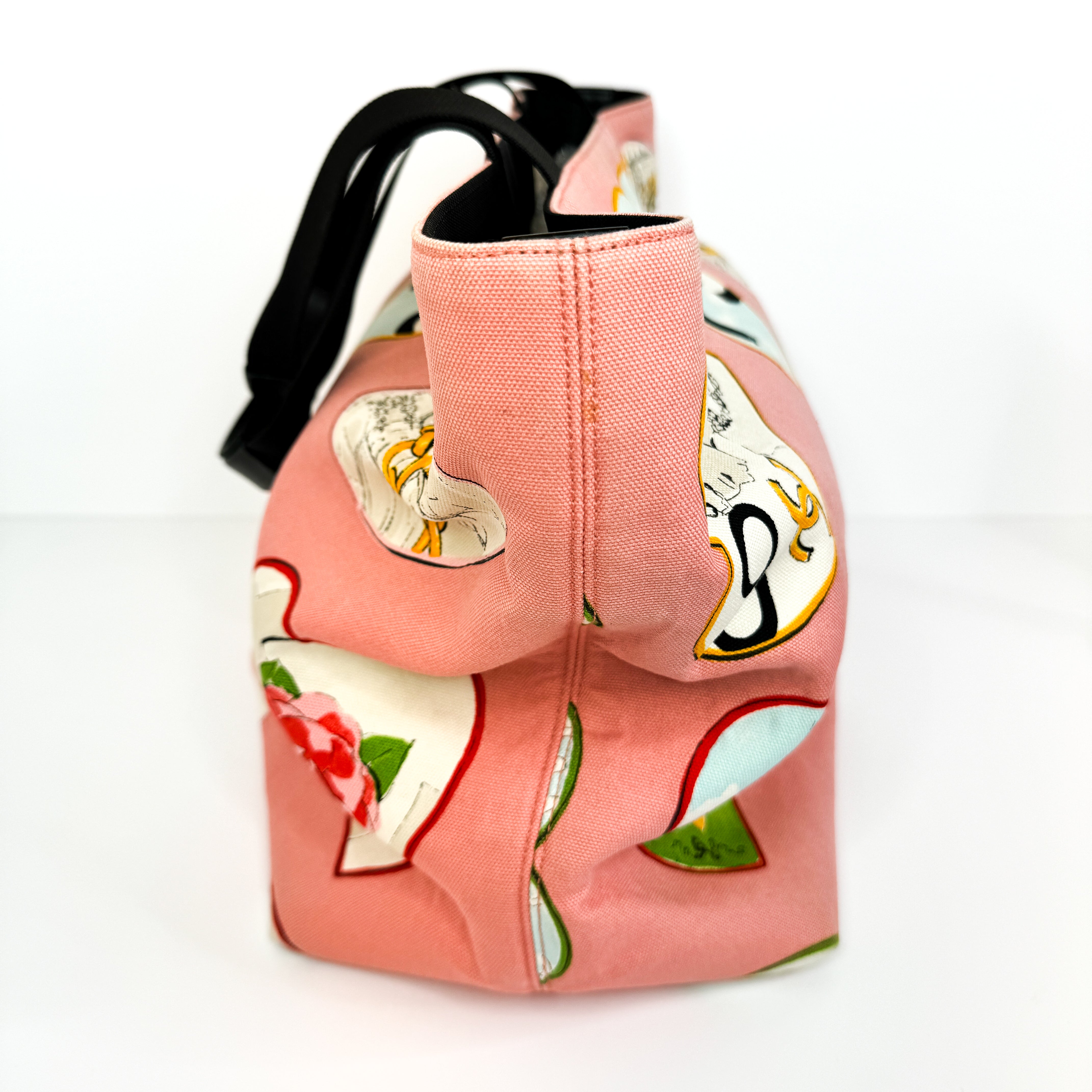 Pre-Owned Authentic Chanel Coco Hearts 2006 Karl Lagerfeld Cruise Collection Valentine's Day Pink Tote