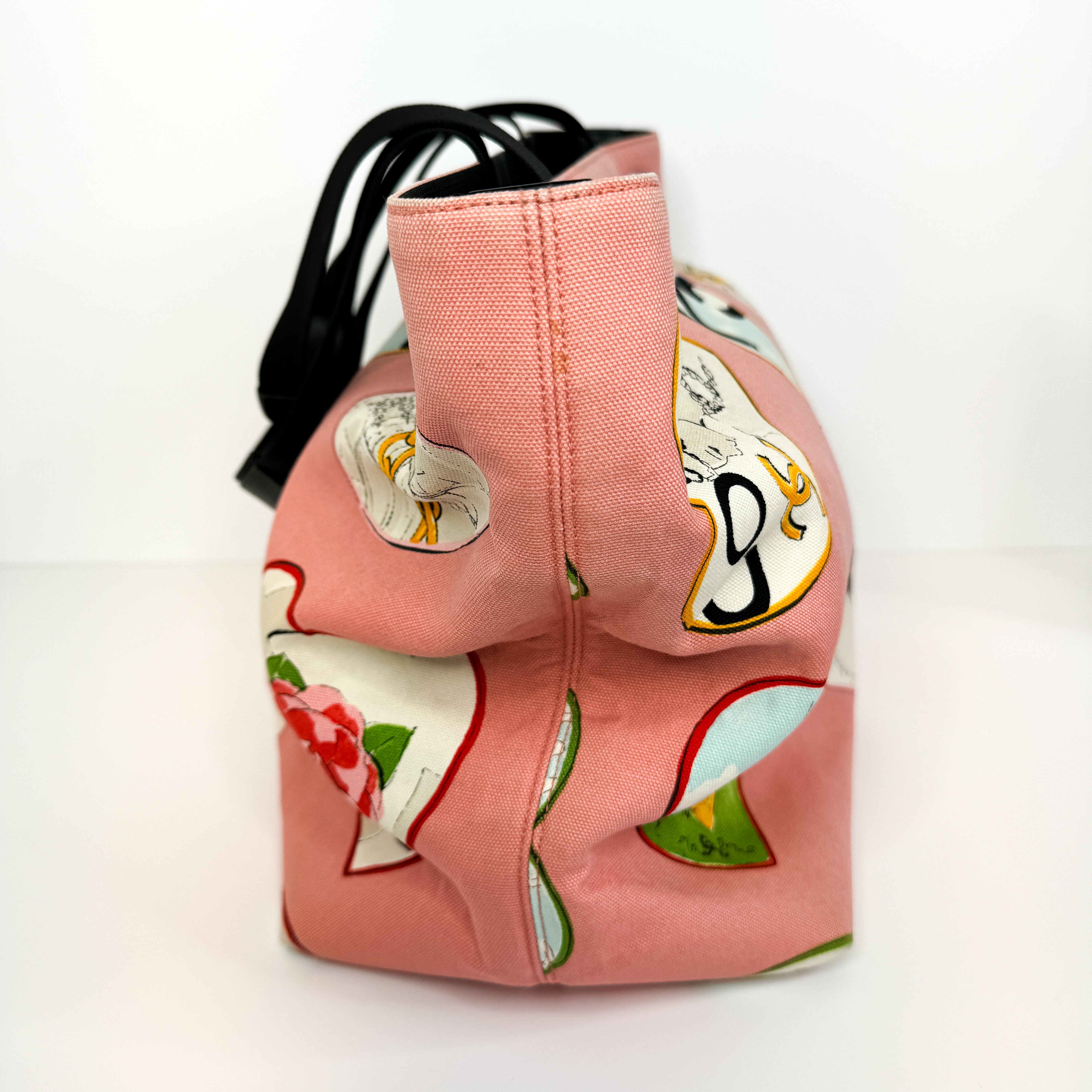 Pre-Owned Authentic Chanel Coco Hearts 2006 Karl Lagerfeld Cruise Collection Valentine's Day Pink Tote