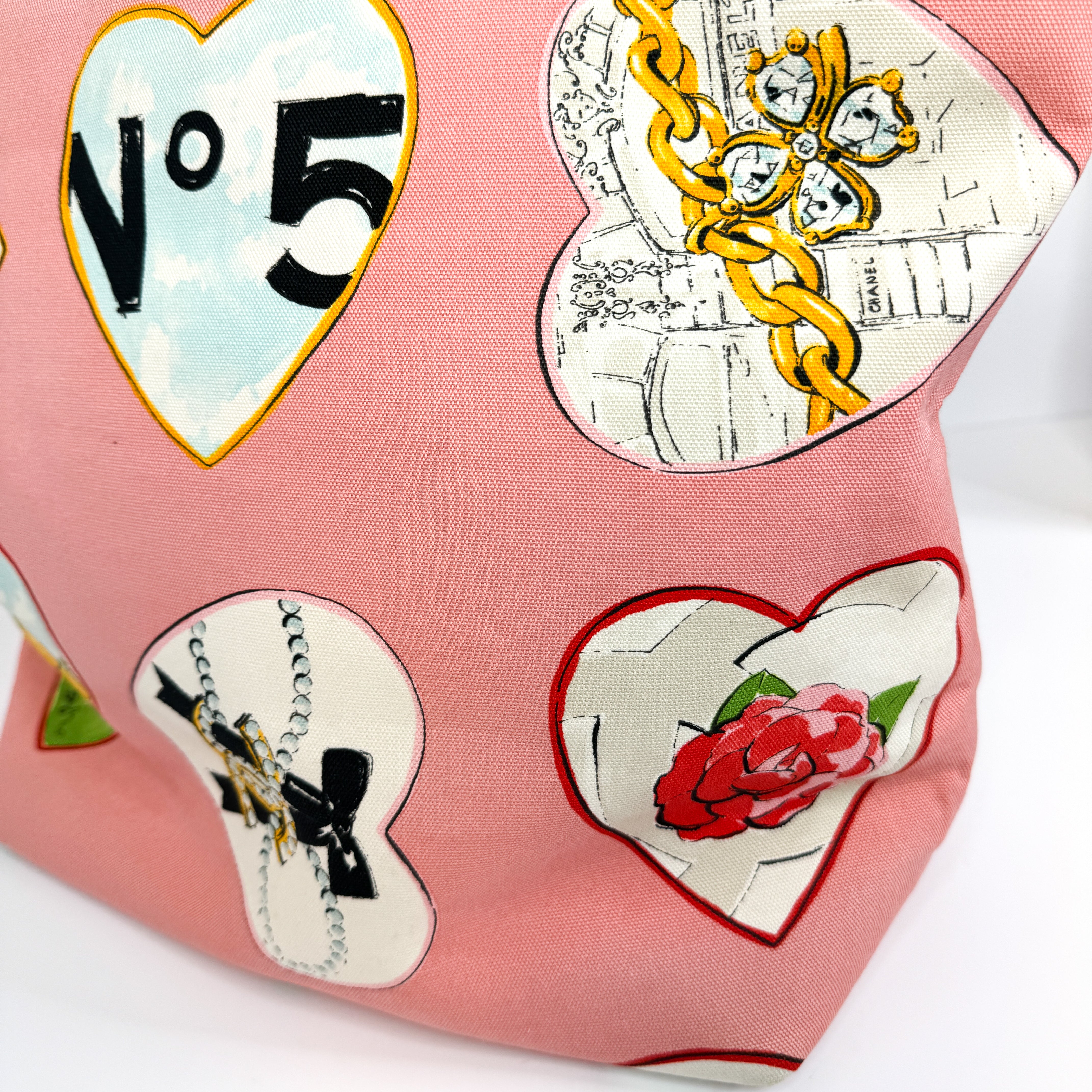 Pre-Owned Authentic Chanel Coco Hearts 2006 Karl Lagerfeld Cruise Collection Valentine's Day Pink Tote